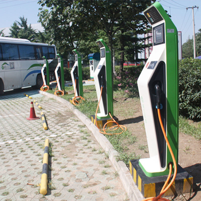 60Kw 120Kw Ηλεκτρικά οχήματα στο πάτωμα Σταθμοί φόρτισης με οθόνη LCD 7 ιντσών